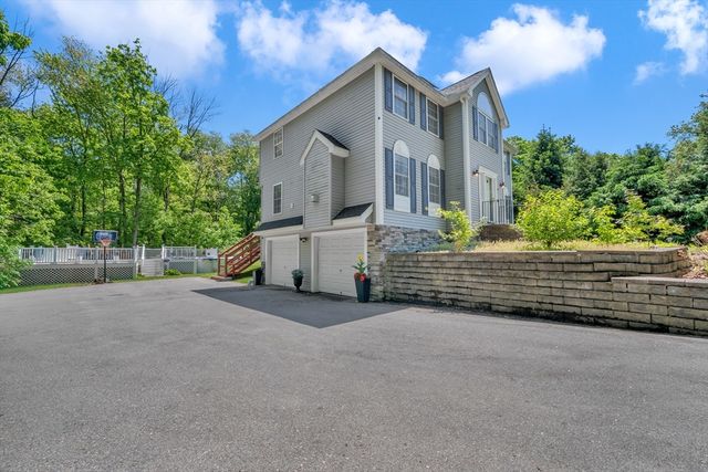 257 Howe St, Methuen, MA 01844