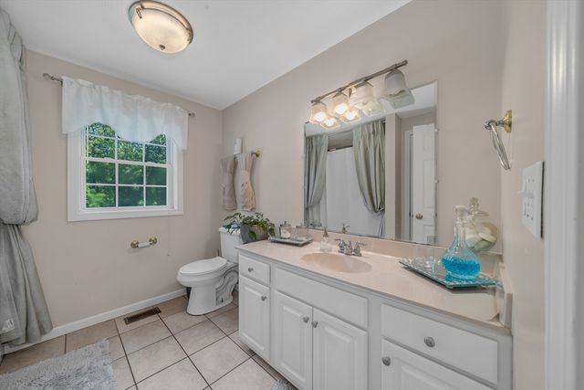 257 Howe St, Methuen, MA 01844