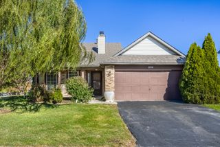 1256 Concord Drive, Elgin, IL 60120