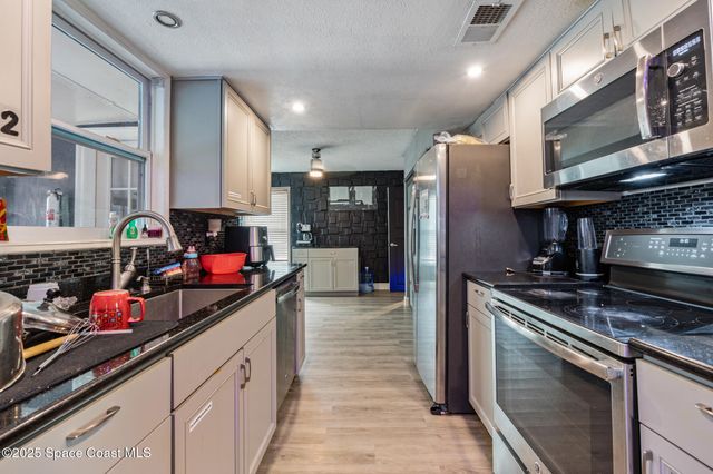 258 Emerson Drive NW, Palm Bay, FL 32907