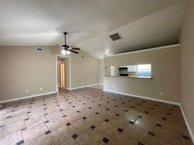 7204 Shadow Bend Drive, Fort Worth, TX 76137