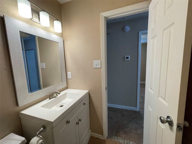 7204 Shadow Bend Drive, Fort Worth, TX 76137