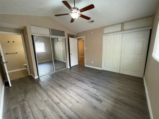 7204 Shadow Bend Drive, Fort Worth, TX 76137