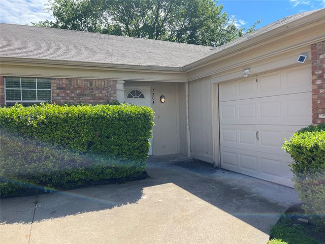 7204 Shadow Bend Drive, Fort Worth, TX 76137