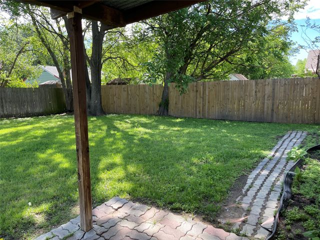 7204 Shadow Bend Drive, Fort Worth, TX 76137