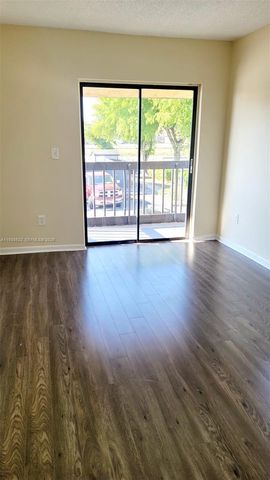 2221 W 52 ST 301, Hialeah, FL 33016