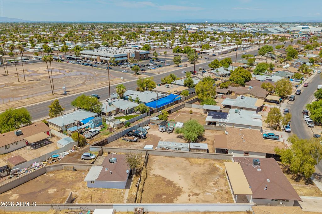4542 N 50th Drive, Phoenix, AZ 85031 — exterior