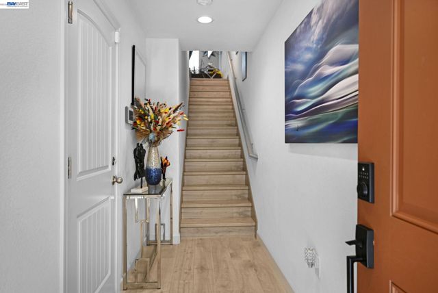 296 Laurel Knoll Dr, Martinez, CA 94553