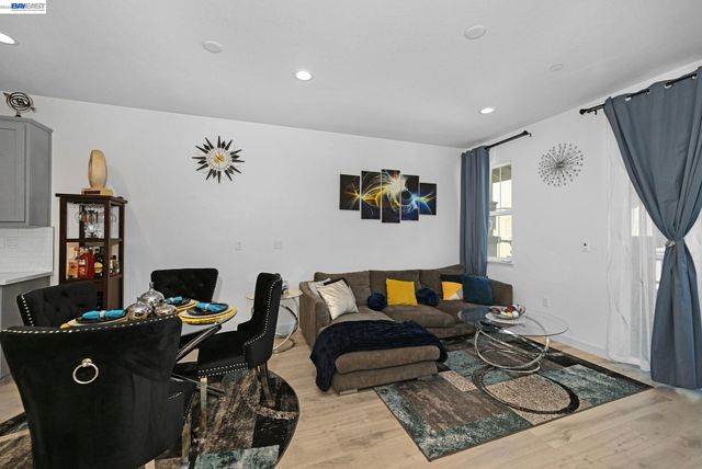 296 Laurel Knoll Dr, Martinez, CA 94553