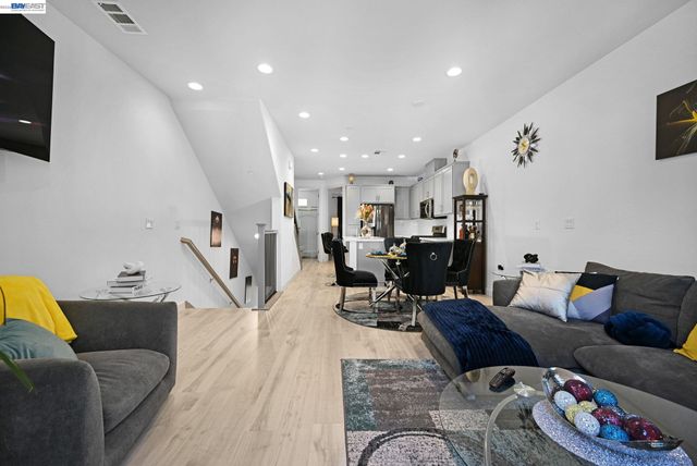 296 Laurel Knoll Dr, Martinez, CA 94553