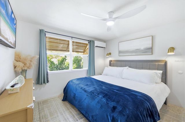 301 28TH STREET W, Bradenton, FL 34205