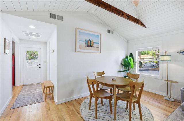 301 28TH STREET W, Bradenton, FL 34205