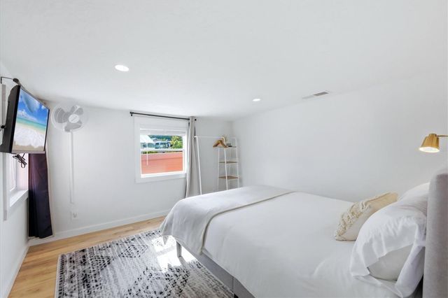 301 28TH STREET W, Bradenton, FL 34205