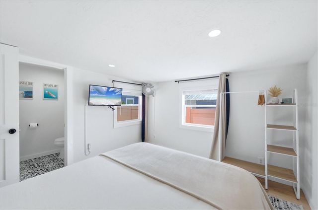 301 28TH STREET W, Bradenton, FL 34205