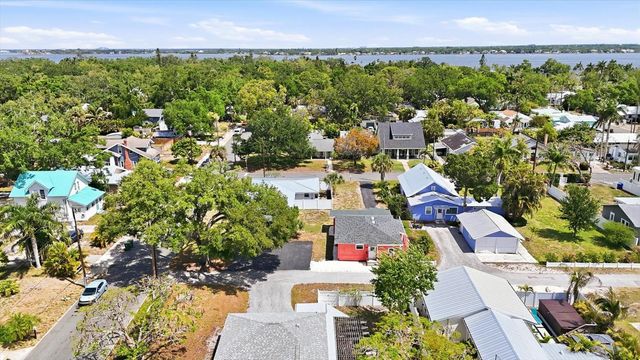 301 28TH STREET W, Bradenton, FL 34205