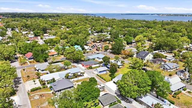 301 28TH STREET W, Bradenton, FL 34205