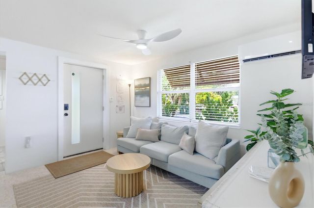 301 28TH STREET W, Bradenton, FL 34205