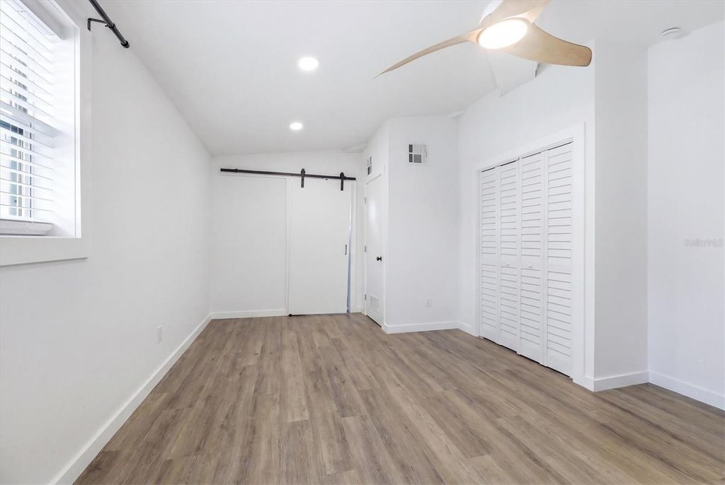 Image 27 of property listing at 301 28TH STREET W, Bradenton, FL 34205
