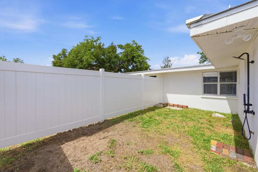 Image 34 of property listing at 301 28TH STREET W, Bradenton, FL 34205