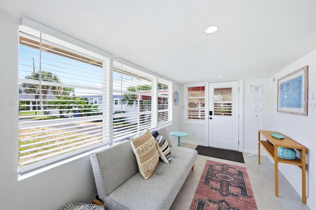 Image 38 of property listing at 301 28TH STREET W, Bradenton, FL 34205