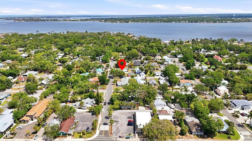 Image 64 of property listing at 301 28TH STREET W, Bradenton, FL 34205