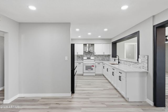 1061 E 9th Drive, Mesa, AZ 85204