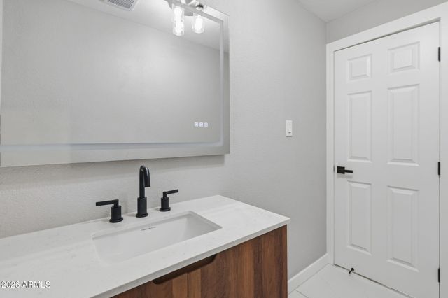 1061 E 9th Drive, Mesa, AZ 85204