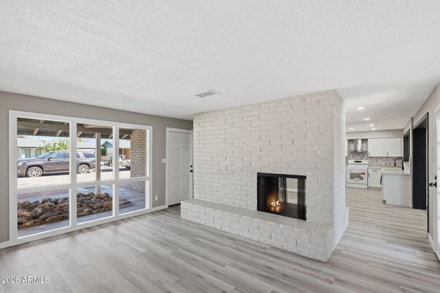 1061 E 9th Drive, Mesa, AZ 85204