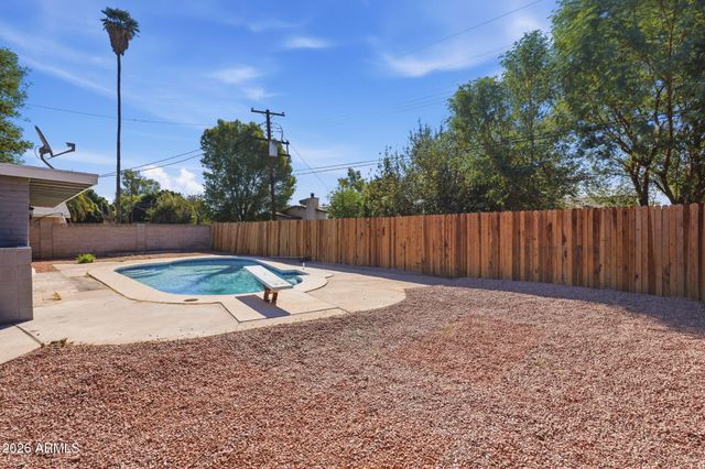 1061 E 9th Drive, Mesa, AZ 85204