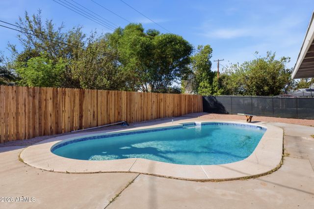 1061 E 9th Drive, Mesa, AZ 85204