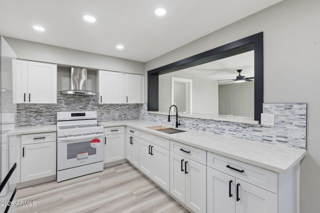1061 E 9th Drive, Mesa, AZ 85204