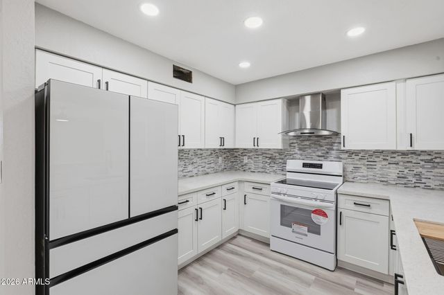 1061 E 9th Drive, Mesa, AZ 85204