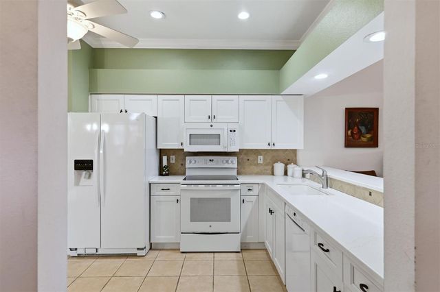 5234 MAHOGANY RUN AVENUE, Sarasota, FL 34241