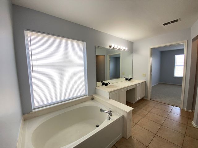 5204 Vista Verde Drive, Arlington, TX 76017