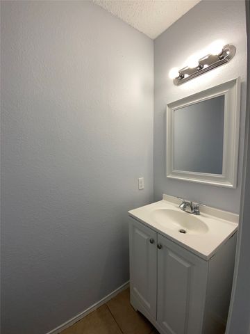 5204 Vista Verde Drive, Arlington, TX 76017