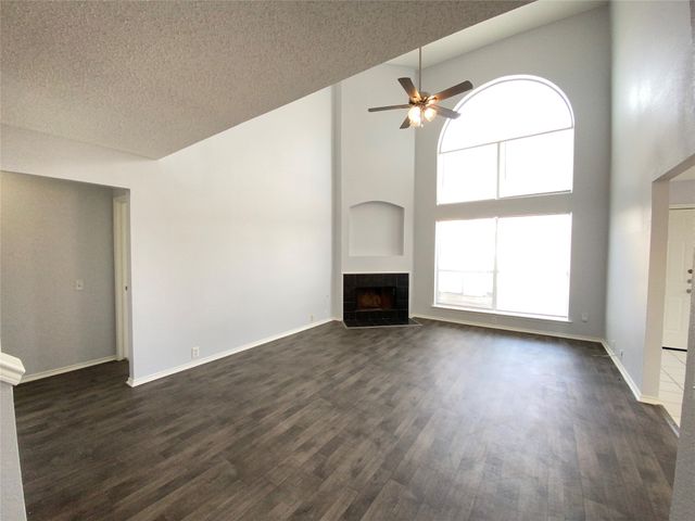 5204 Vista Verde Drive, Arlington, TX 76017