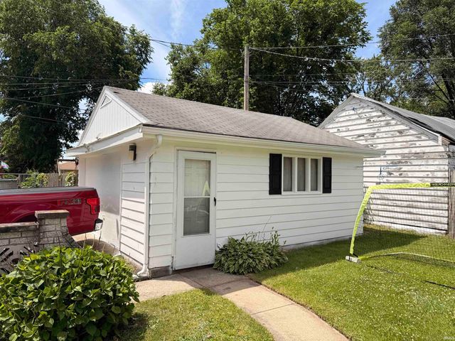 1101 Elliott Street, South Bend, IN 46628