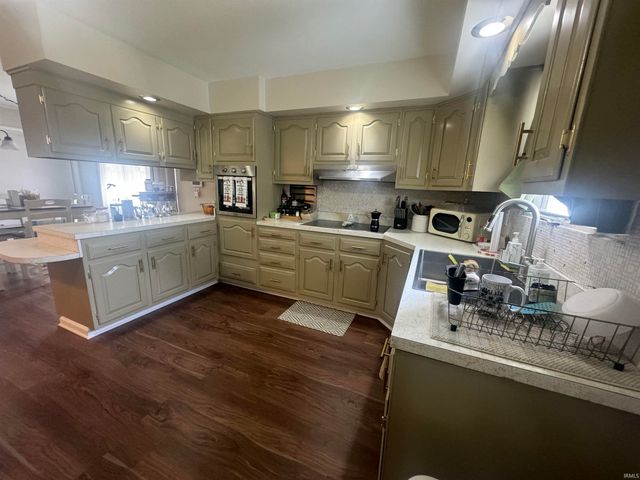 1101 Elliott Street, South Bend, IN 46628