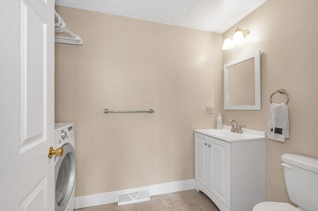80 Heritage Dr 80, Tewksbury, MA 01876