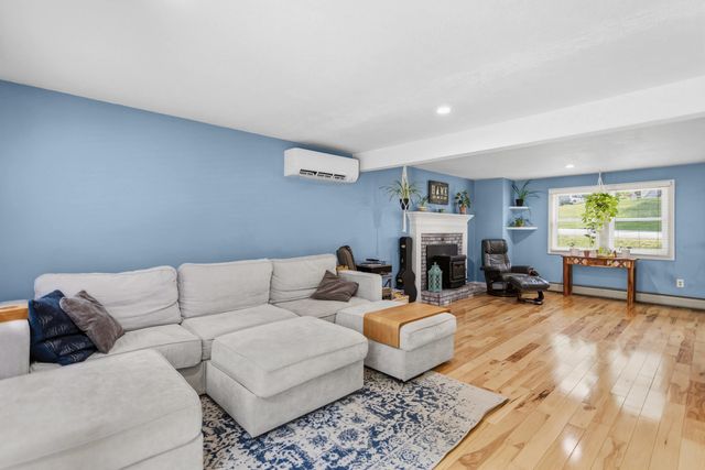 19 Claire Avenue, Derry, NH 03038