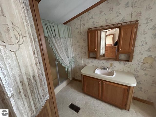 6189 Wildwood Drive, Elwell, MI 48832