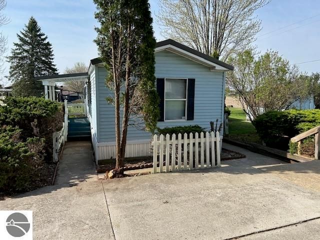 6189 Wildwood Drive, Elwell, MI 48832