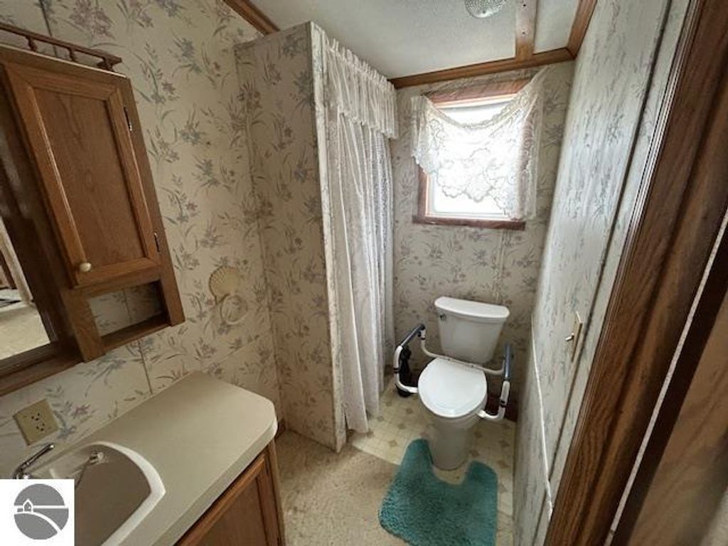 Image 13 of property listing at 6189 Wildwood Drive, Elwell, MI 48832