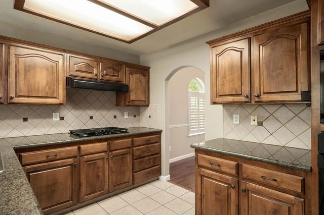 147 Everglade Avenue, Clovis, CA 93619