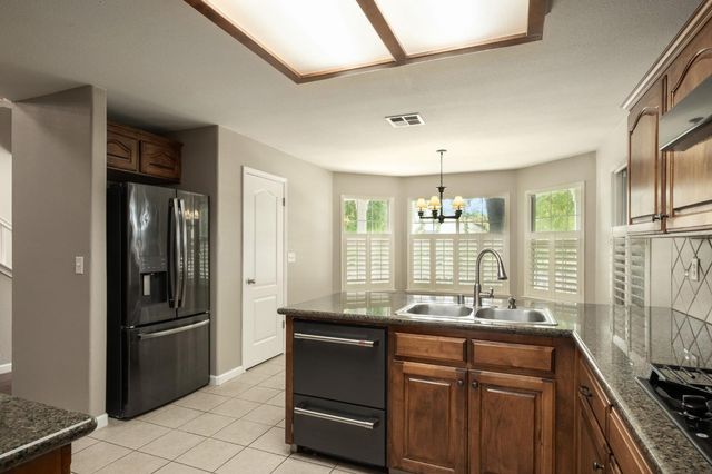 147 Everglade Avenue, Clovis, CA 93619