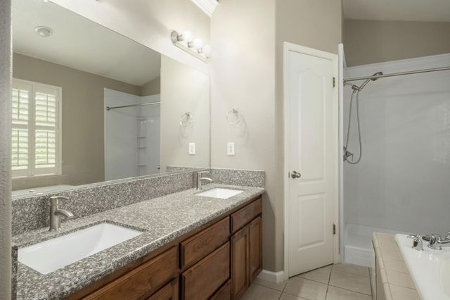 147 Everglade Avenue, Clovis, CA 93619