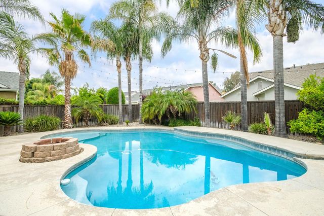 147 Everglade Avenue, Clovis, CA 93619