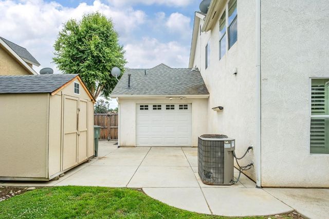 147 Everglade Avenue, Clovis, CA 93619