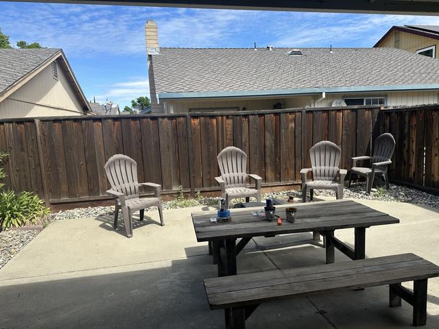 1455 Busca Drive, Tracy, CA 95376