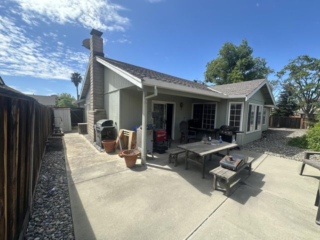 1455 Busca Drive, Tracy, CA 95376